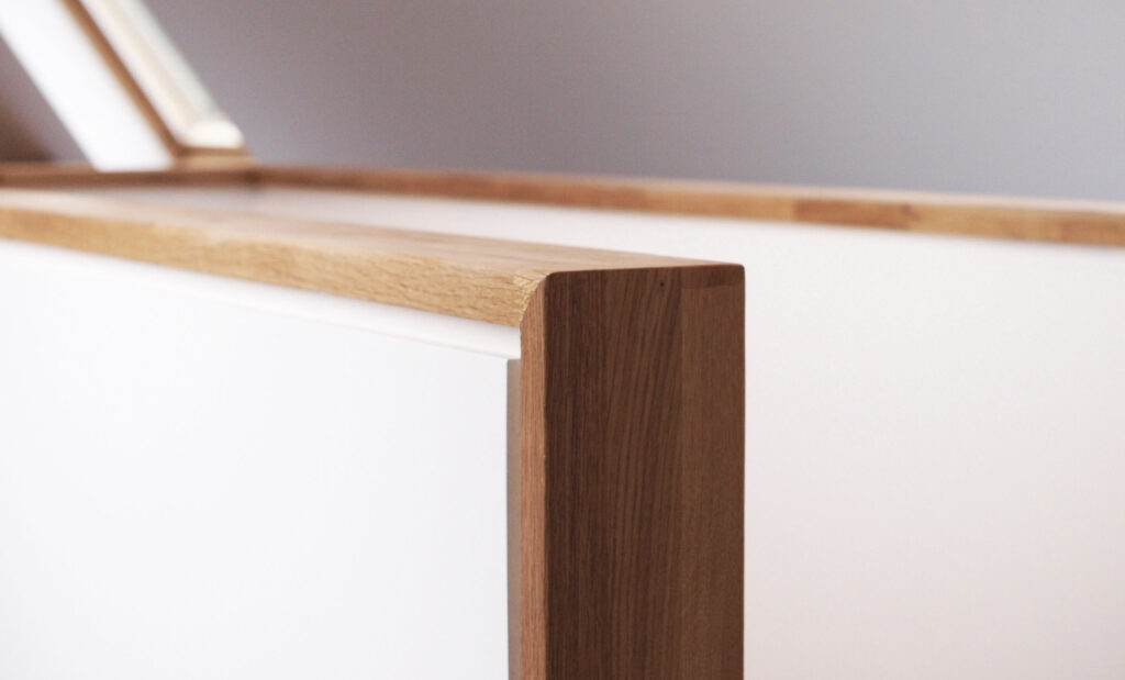 Detailaufnahme einer Holzkante