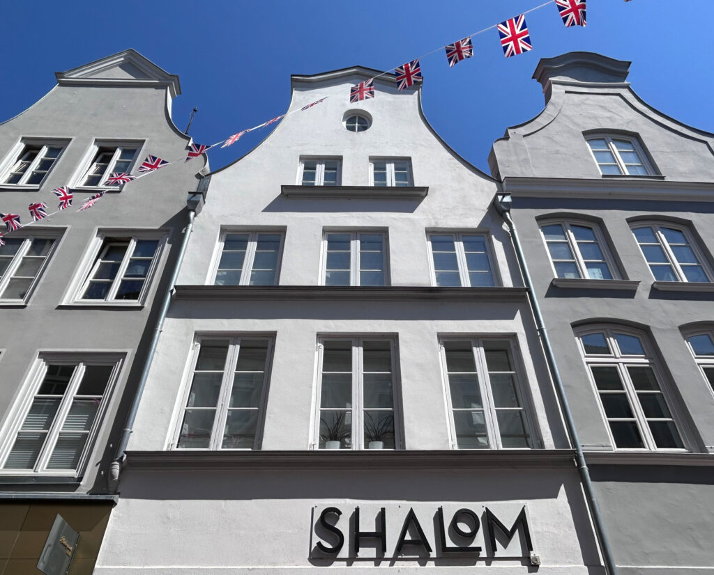 Blick auf Fassaden Hüxstraße in Lübeck