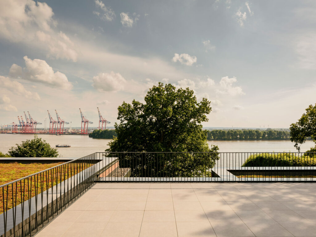 Terrasse mit Elbblick